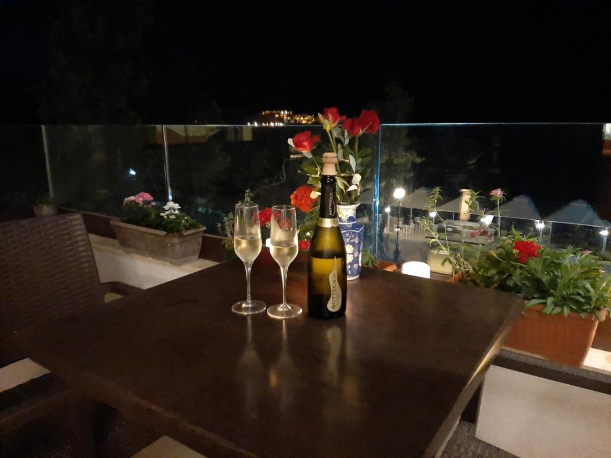 Apartments Kuce Lekovica Beach & Snack Bar- Bistro Zewnętrze zdjęcie