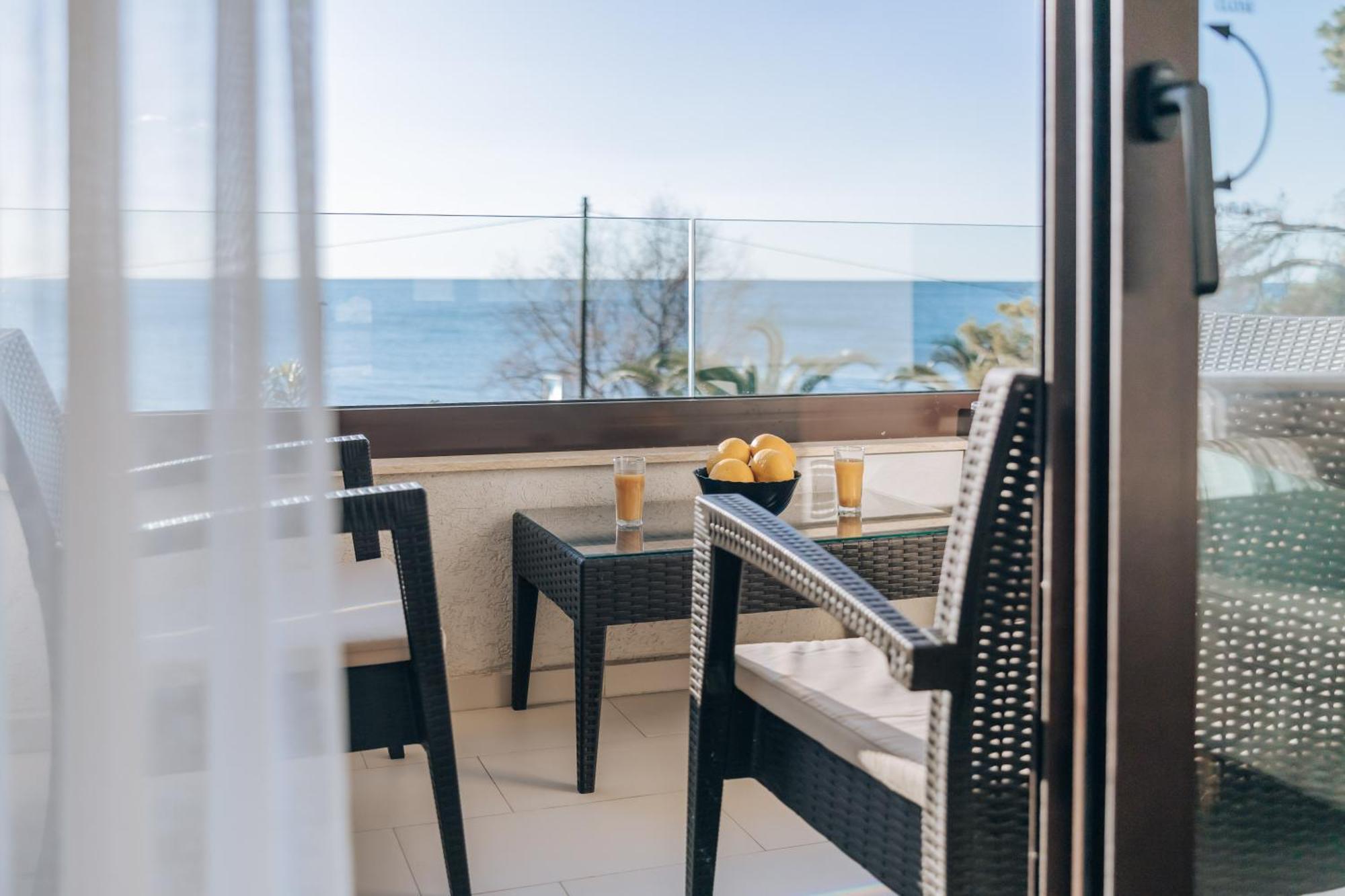 Apartments Kuce Lekovica Beach & Snack Bar- Bistro Pokój zdjęcie