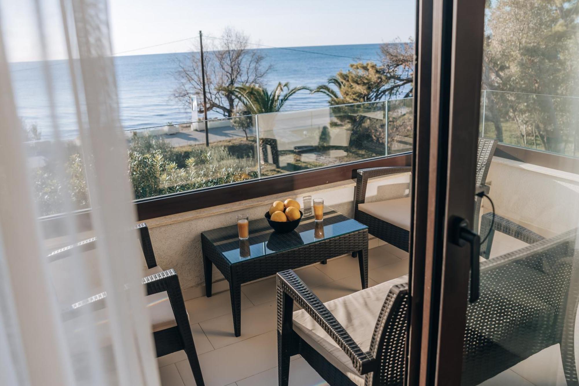 Apartments Kuce Lekovica Beach & Snack Bar- Bistro Zewnętrze zdjęcie
