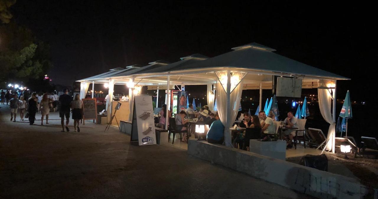 Apartments Kuce Lekovica Beach & Snack Bar- Bistro Zewnętrze zdjęcie