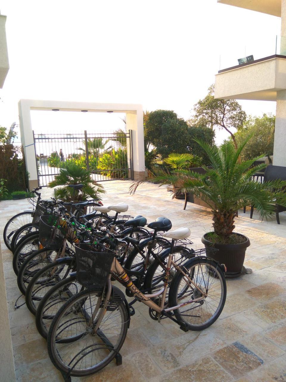 Apartments Kuce Lekovica Beach & Snack Bar- Bistro Zewnętrze zdjęcie