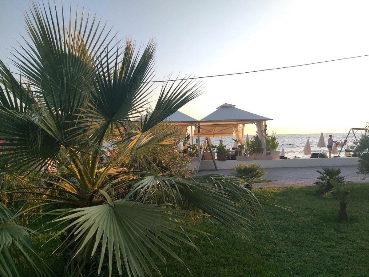 Apartments Kuce Lekovica Beach & Snack Bar- Bistro Zewnętrze zdjęcie
