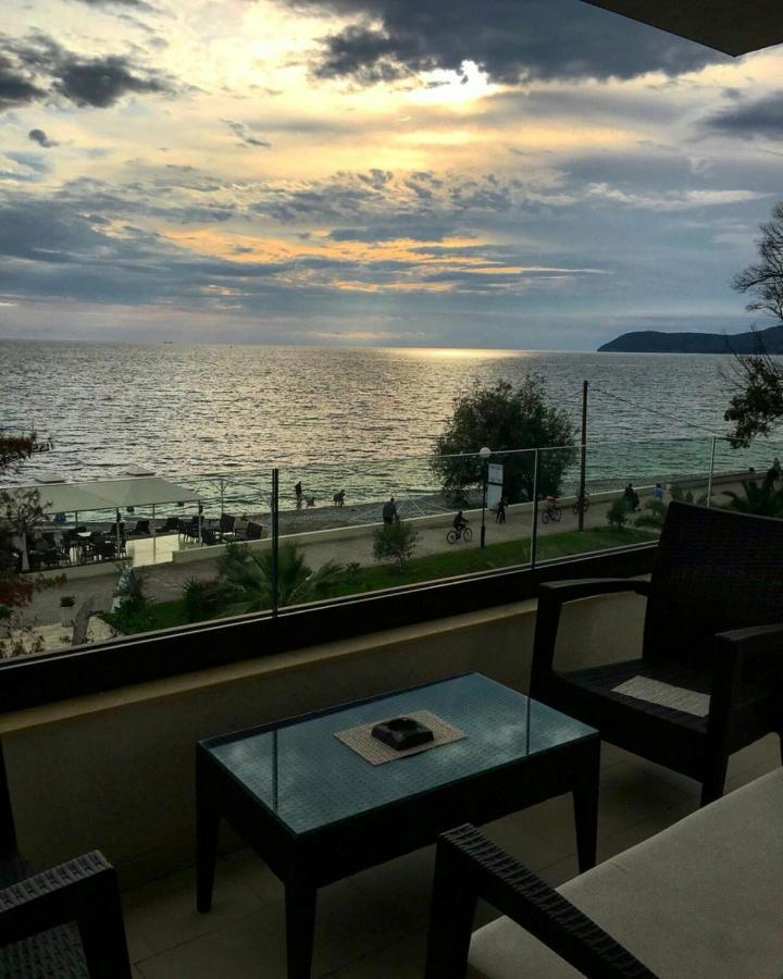 Apartments Kuce Lekovica Beach & Snack Bar- Bistro Zewnętrze zdjęcie